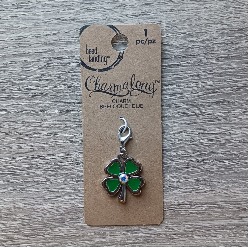 🌷 Charmalong By Bead Landing Clover Charm / Stitch Marker 🍀